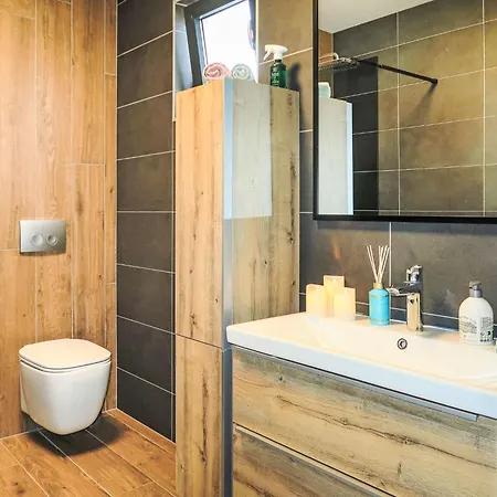 Holiday home Shea By Interhome *