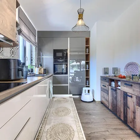 Dom wakacyjny Shea By Interhome Labin (Istria)