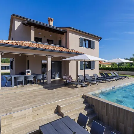 Сasa de vacaciones Shea By Interhome